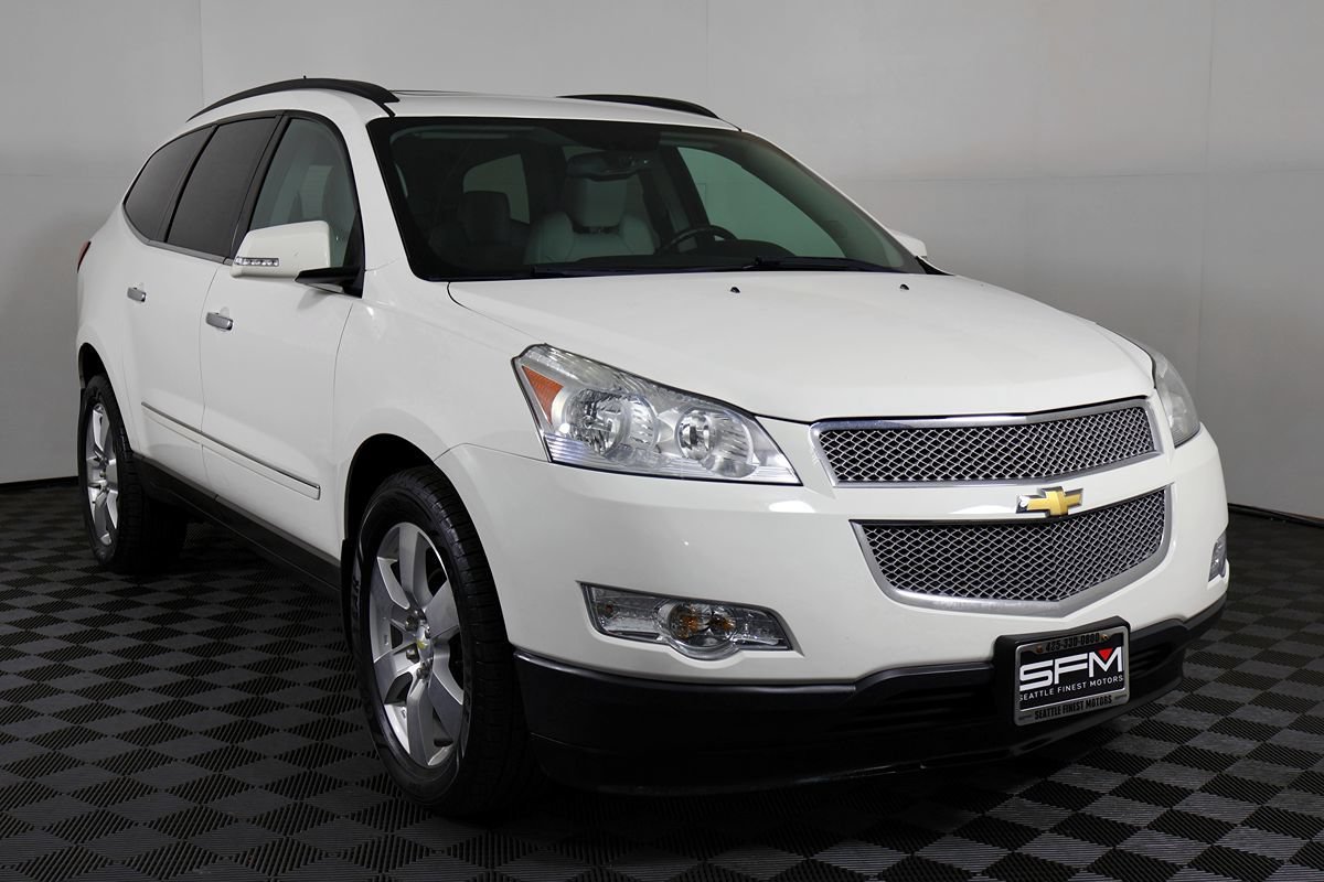 Used 2010 Chevrolet Traverse LTZ AWD/4WD image 5