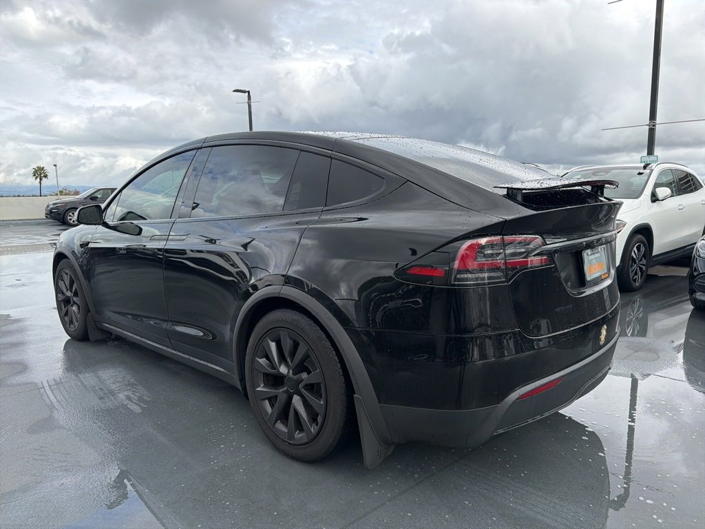 Used 2024 Tesla Model X image 3