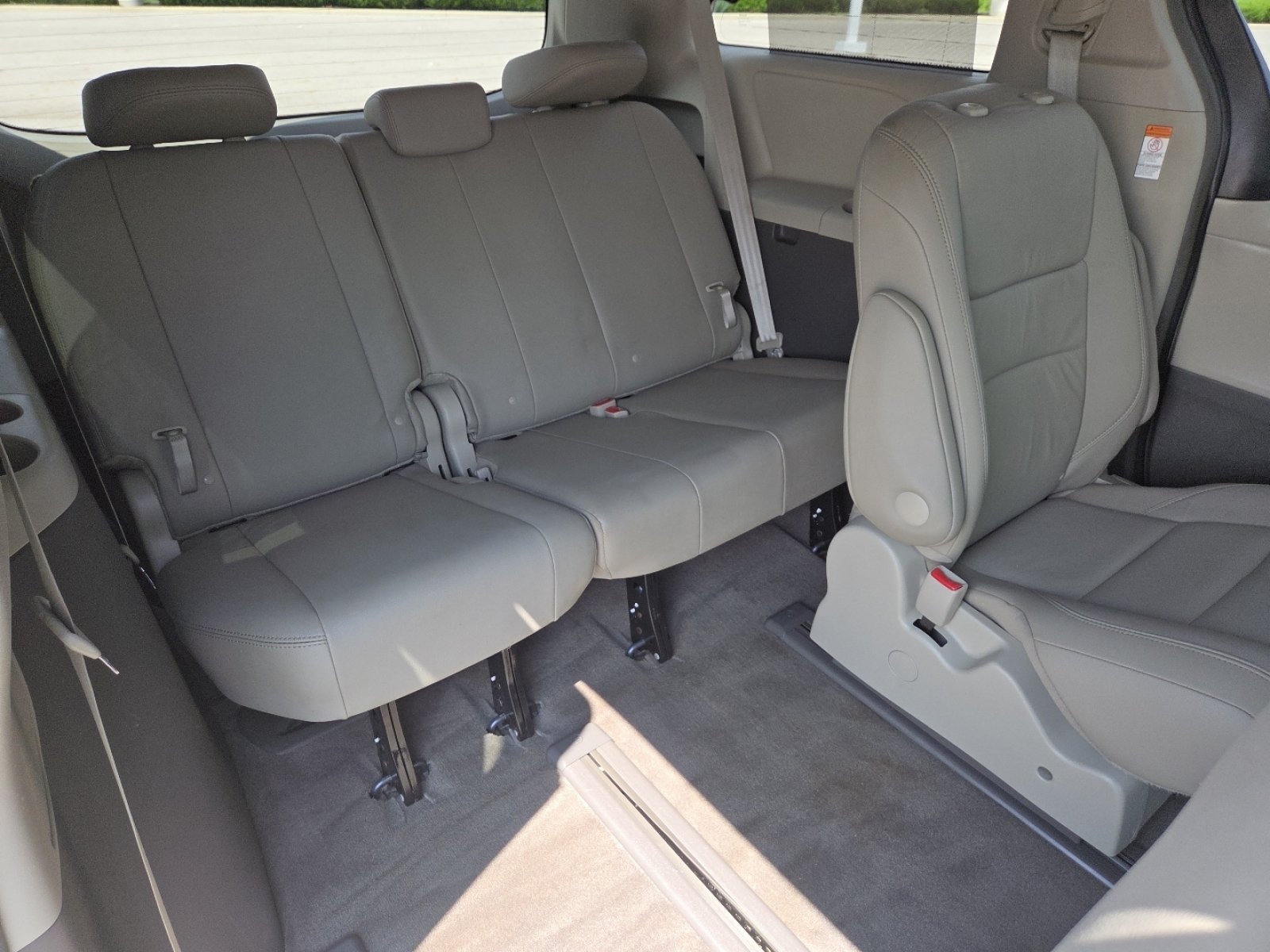 Used 2017 Toyota Sienna XLE Premium AWD/4WD image 22