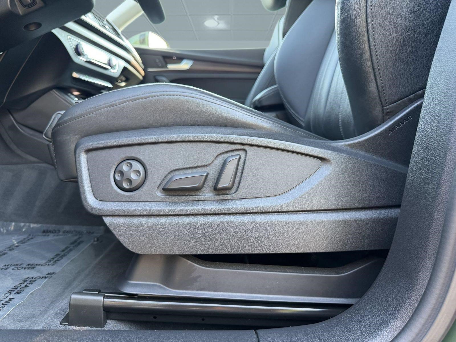 Used 2022 Audi Q5 e Premium Plus AWD/4WD image 14