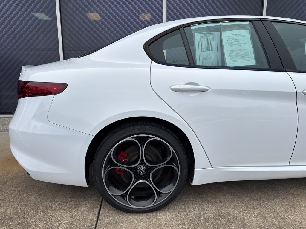 Used 2022 Alfa Romeo Giulia Veloce image 4