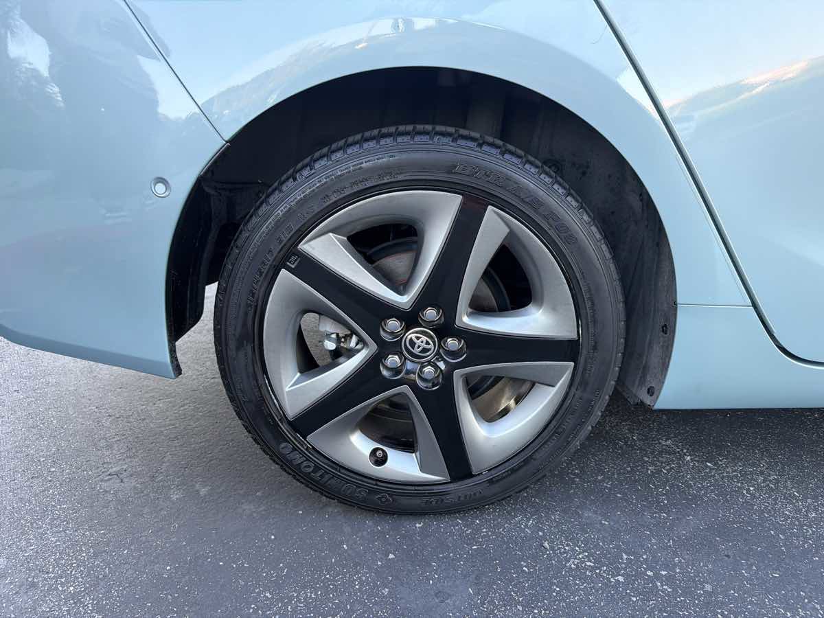 Used 2022 Toyota Prius XLE FWD image 37