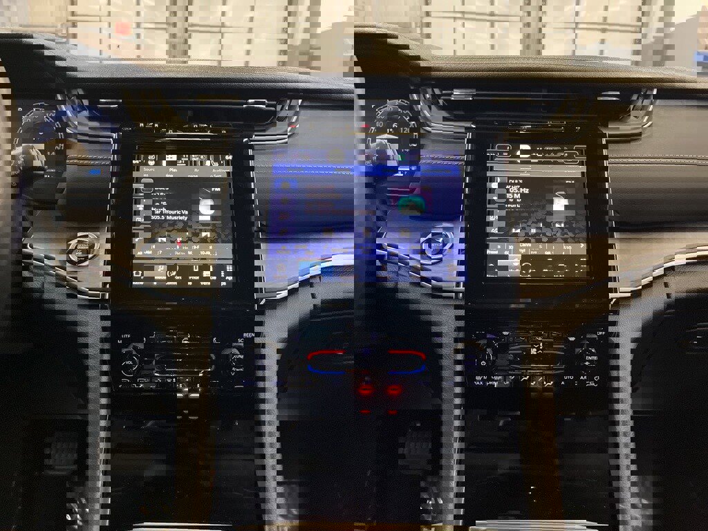 Used 2021 Jeep Grand Cherokee L Limited image 21