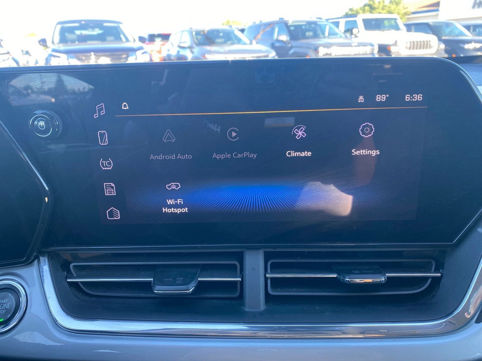 Used 2025 Chevrolet Trax LT FWD image 20