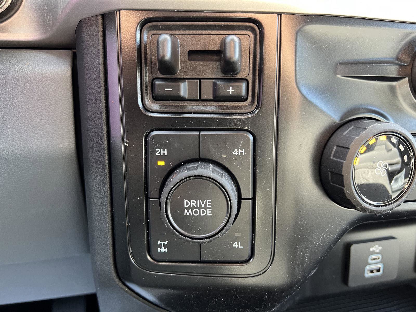 New 2026 Ford F250 XL w/ STX Appearance Package AWD/4WD image 33