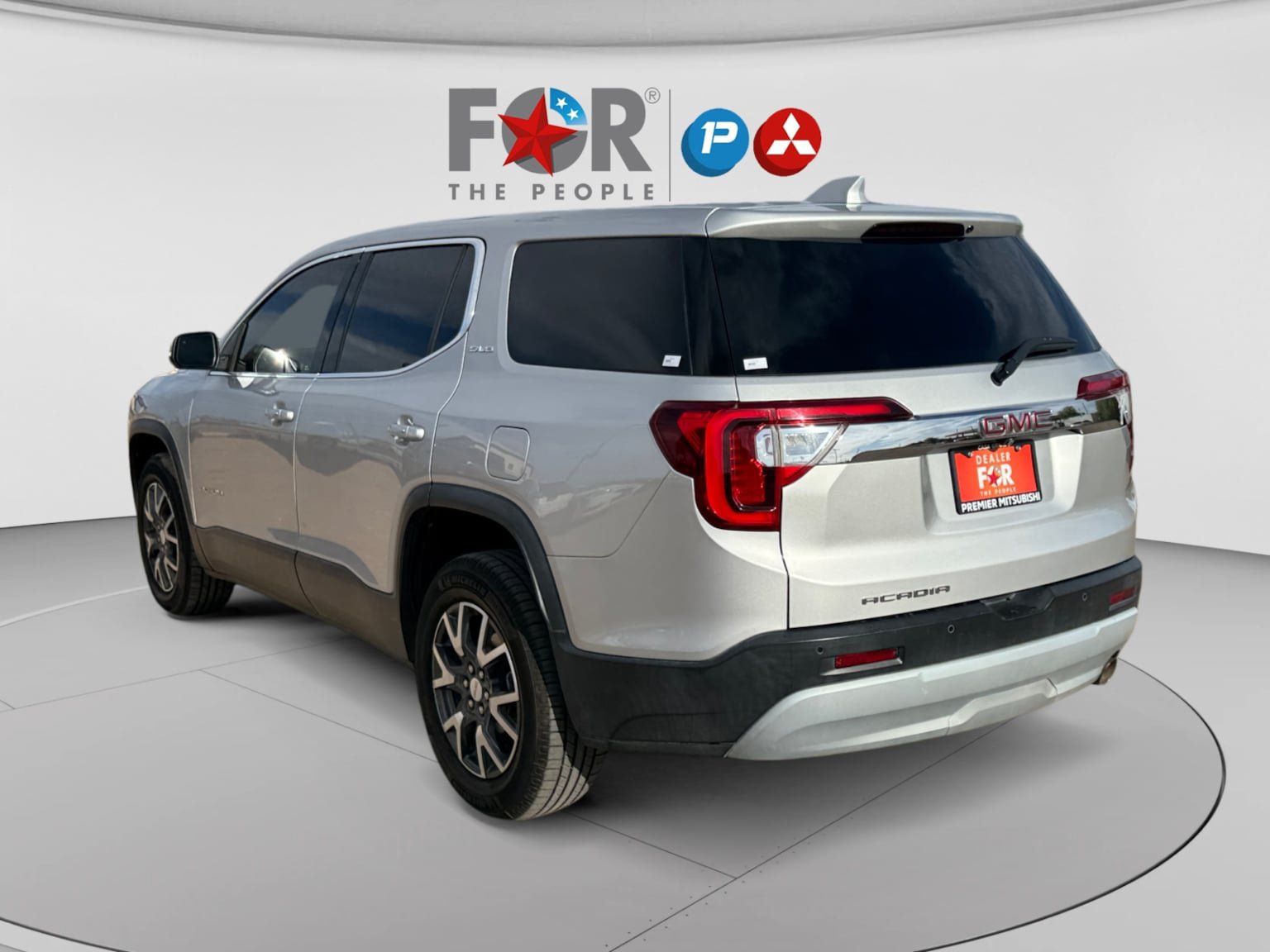 Used 2020 GMC Acadia SLE FWD image 3