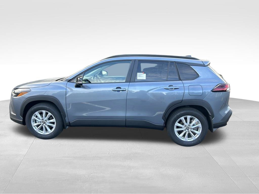New 2026 Toyota Corolla Cross LE w/ Moonroof Package AWD/4WD image 2
