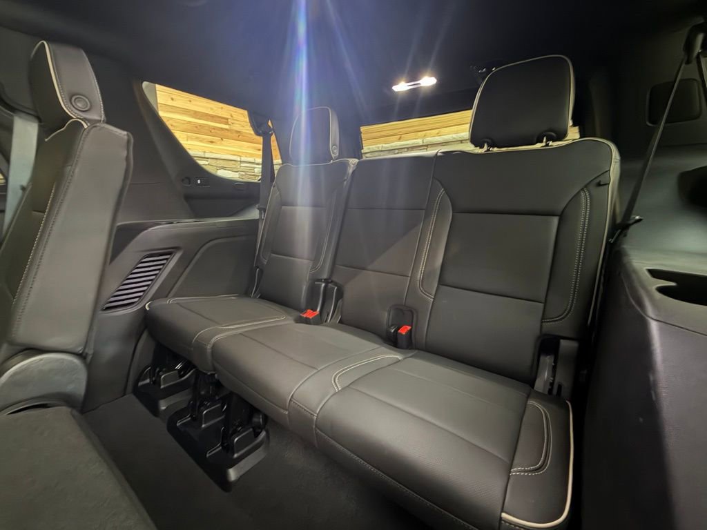 Used 2023 GMC Yukon SLT AWD/4WD image 34