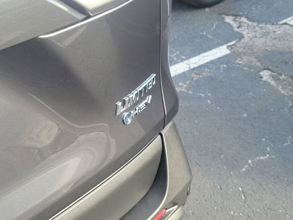New 2025 Toyota RAV4 Limited image 8