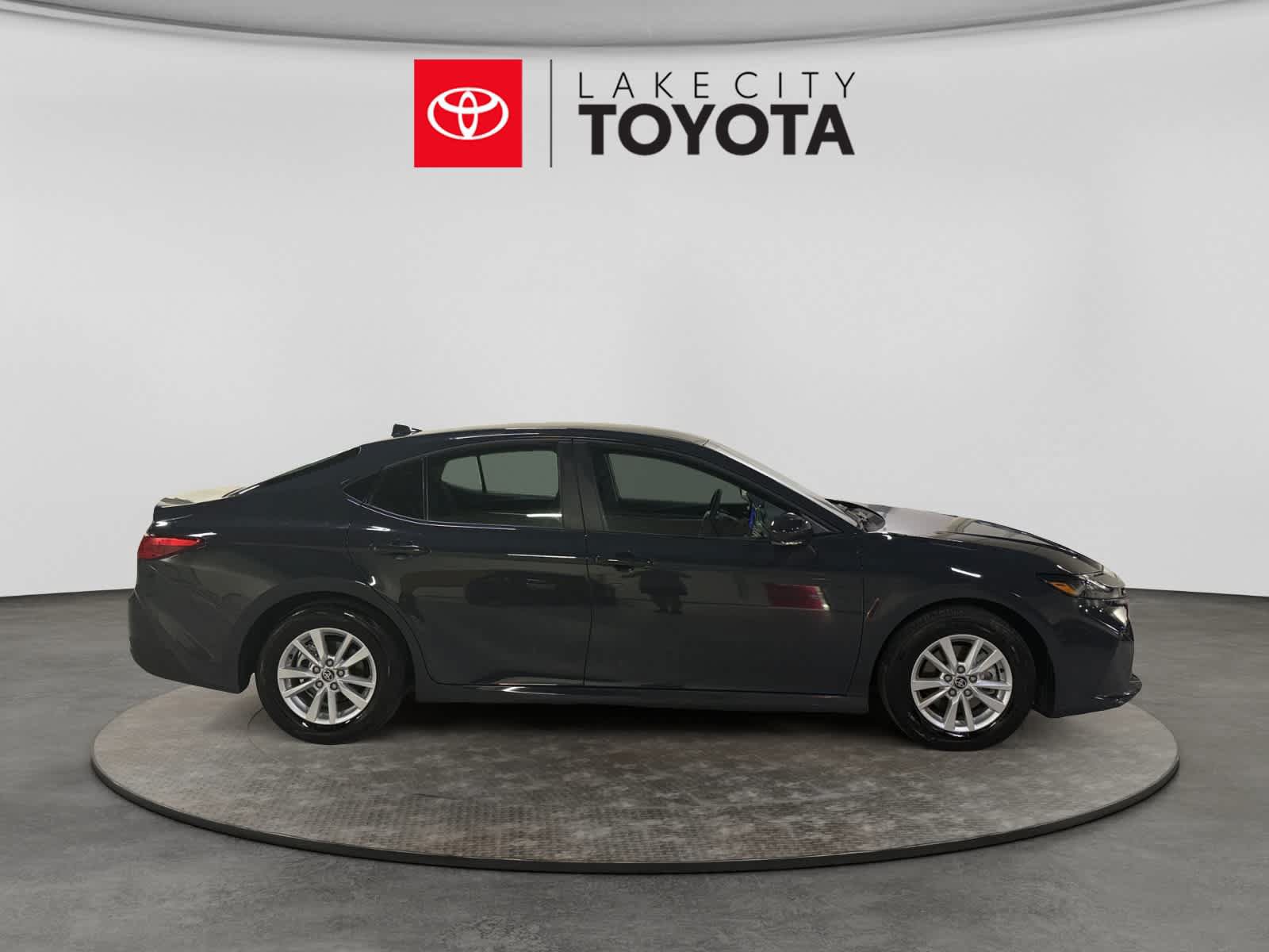 Used 2025 Toyota Camry LE FWD image 11
