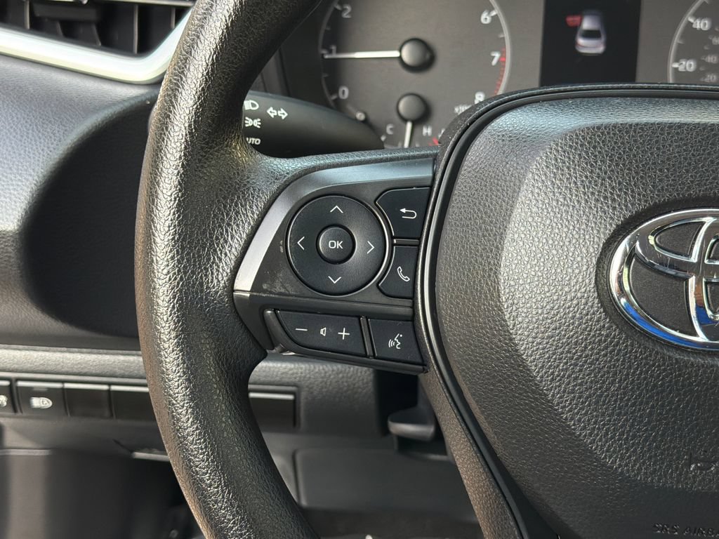 Used 2023 Toyota Corolla LE FWD image 23