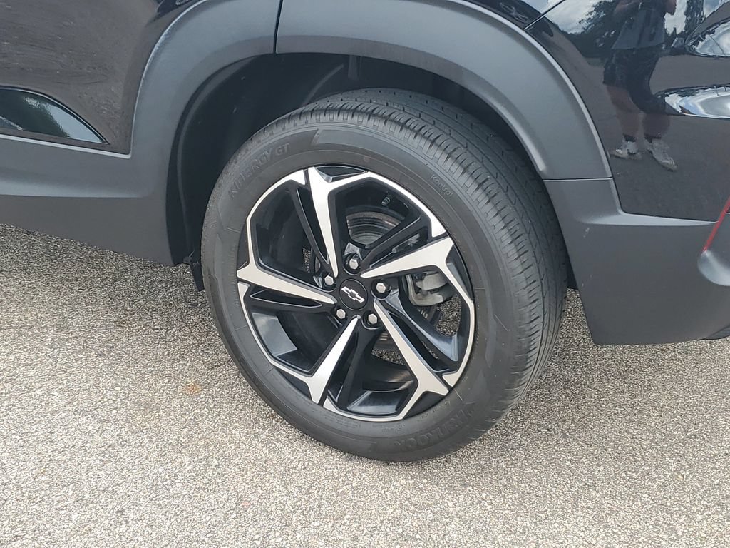 Certified 2023 Chevrolet TrailBlazer RS w/ Convenience Package FWD image 36