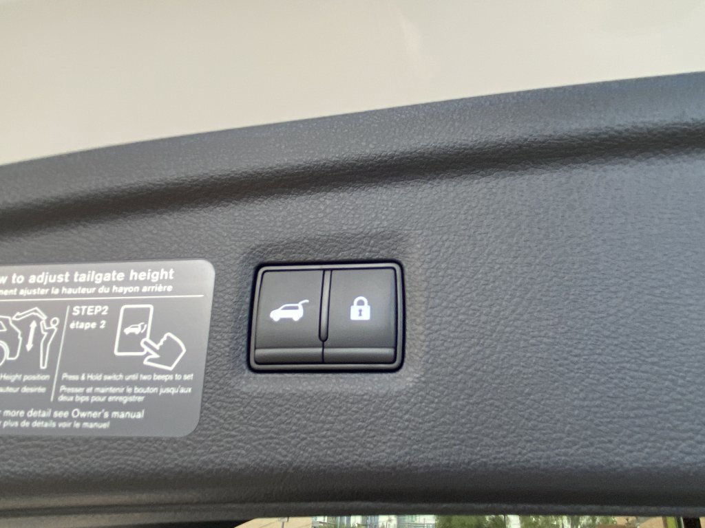 Used 2024 INFINITI QX50 Luxe image 18