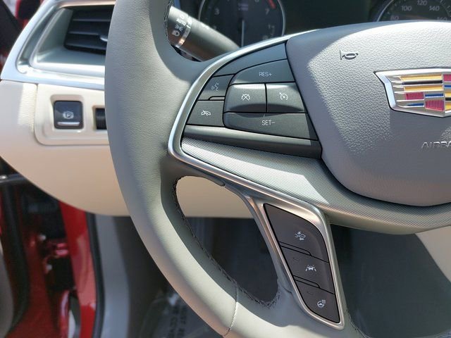 Used 2025 Cadillac XT5 Premium Luxury w/ Technology Package image 16