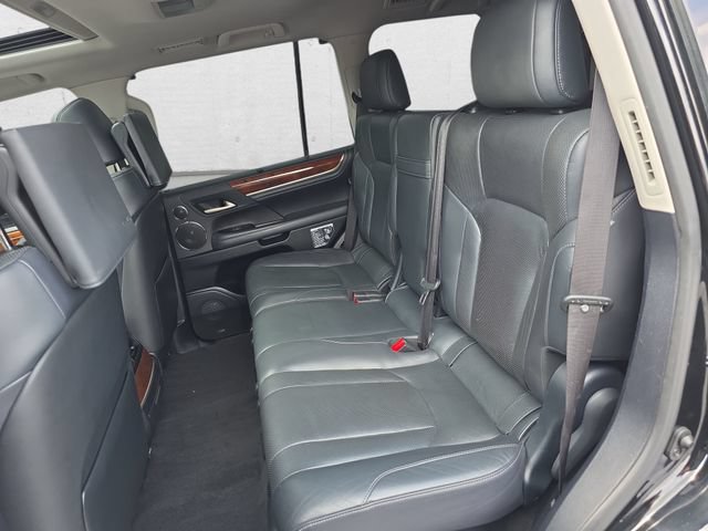 Used 2019 Lexus LX 570 4WD w/ Luxury Package image 16
