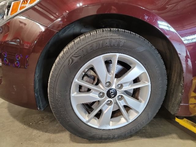 Used 2017 Kia Optima LX FWD image 10