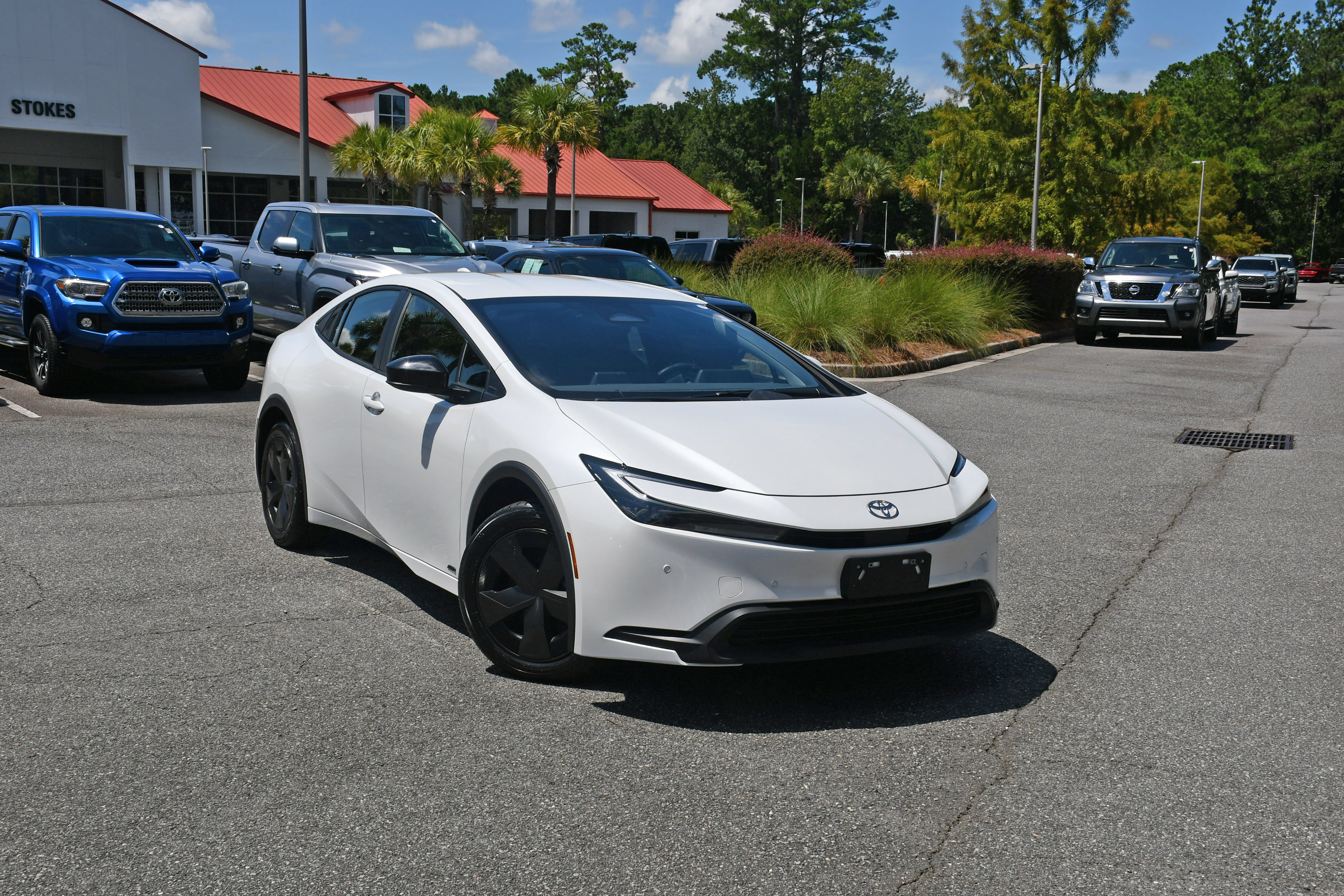 Certified 2024 Toyota Prius LE AWD/4WD image 6