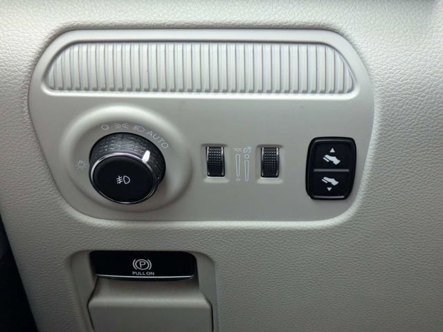 Used 2022 Jeep Wagoneer Series II RWD image 26