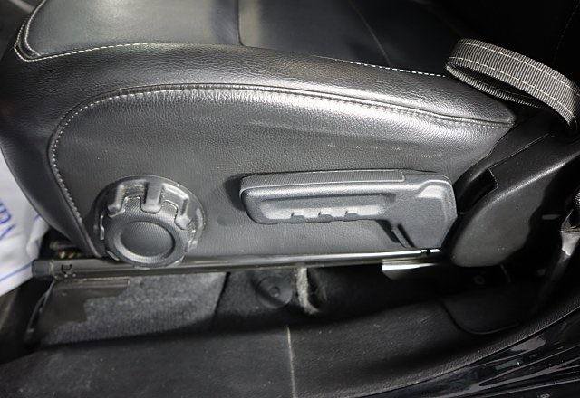 Used 2023 Jeep Wrangler Sahara w/ Cold Weather Group image 22