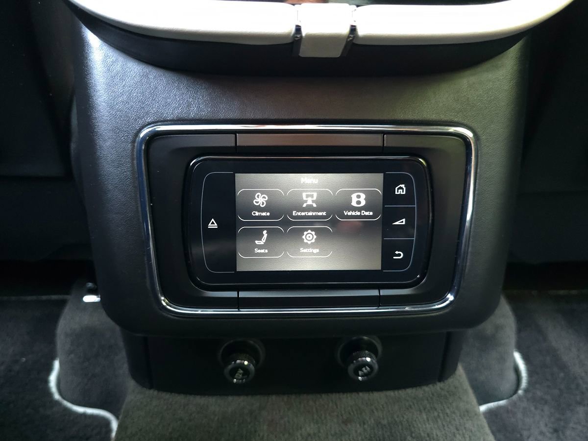 Used 2020 Bentley Bentayga Design Series image 21