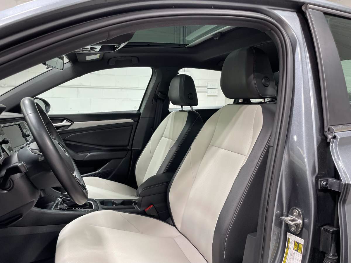 Used 2019 Volkswagen Jetta R-Line FWD image 24