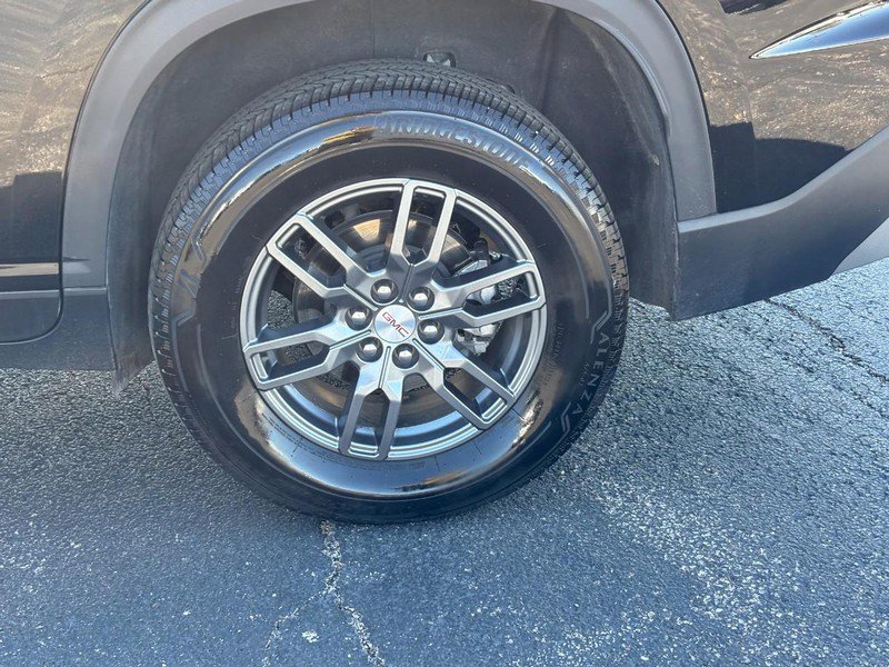 Used 2025 GMC Acadia Elevation image 9