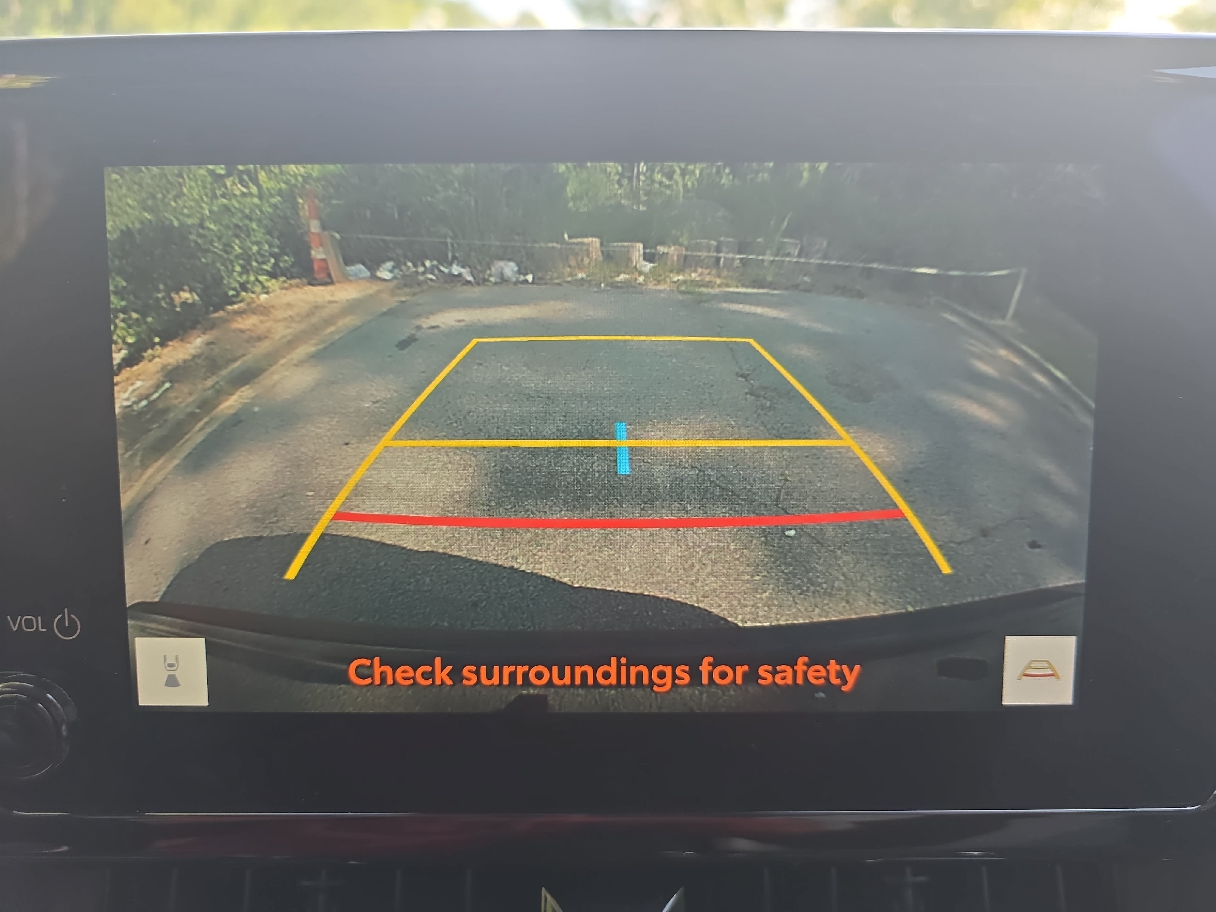 Used 2025 Toyota Corolla Cross XLE FWD image 19