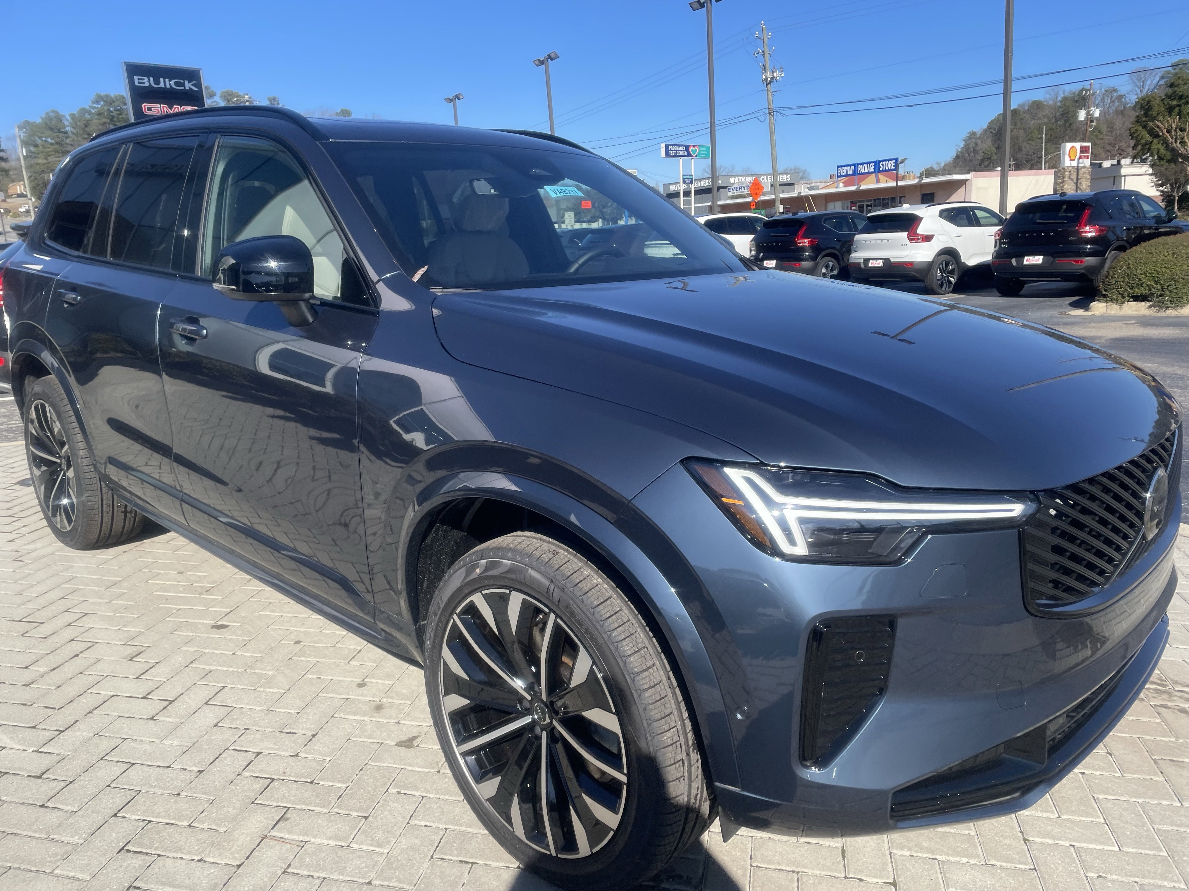 New 2026 Volvo XC90 B6 Ultra w/ Protection Package Premier image 3