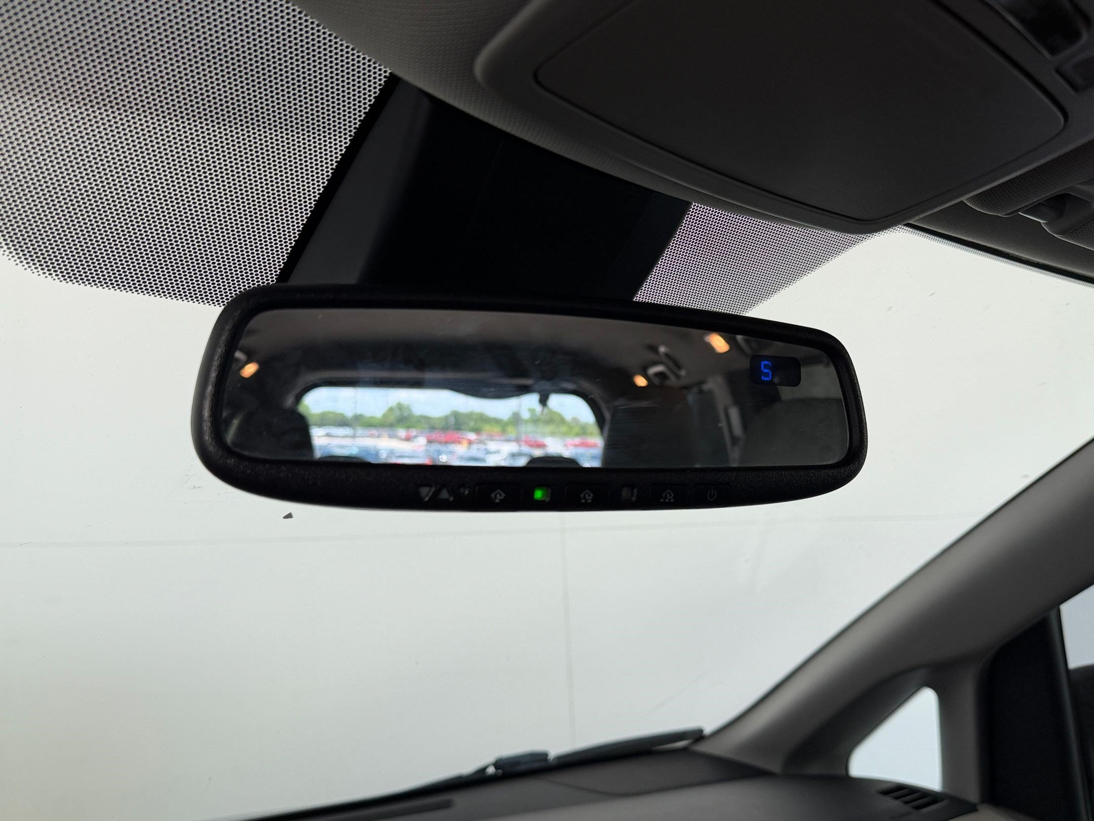 Used 2018 Toyota Sienna XLE w/ XLE Navigation Package FWD image 28