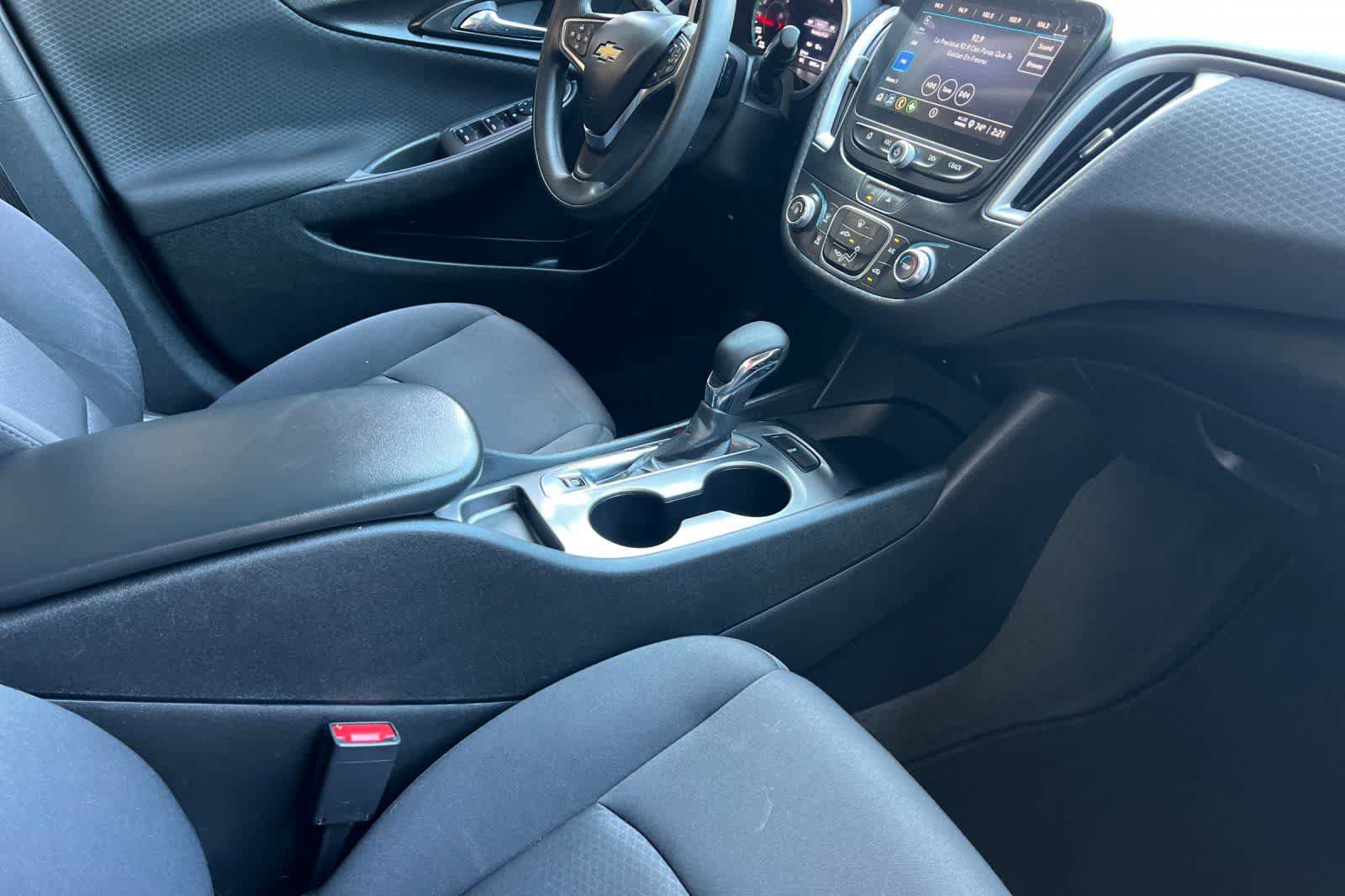 Used 2024 Chevrolet Malibu LS FWD image 17