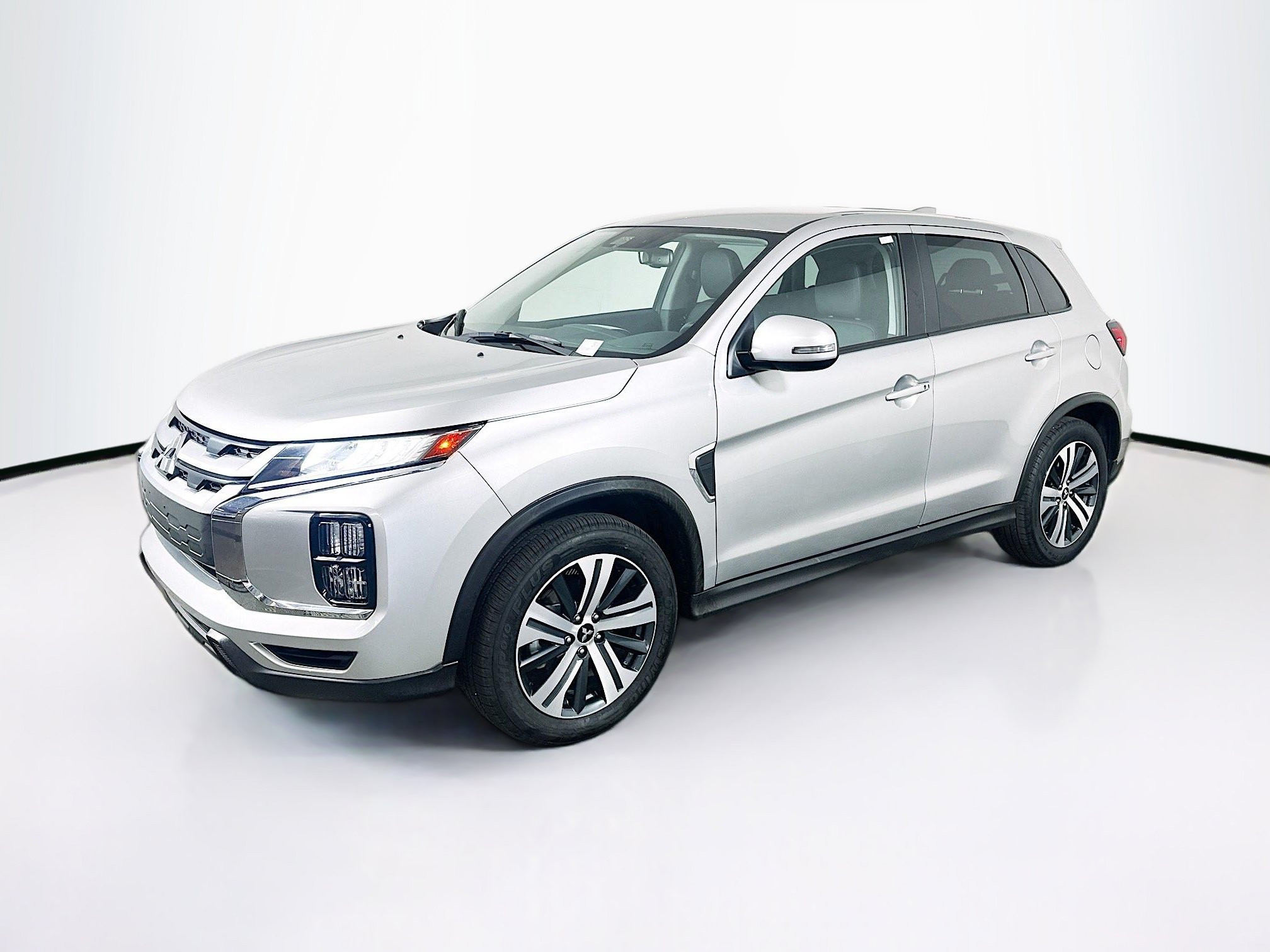 Used 2025 Mitsubishi Outlander Sport AWD image 3