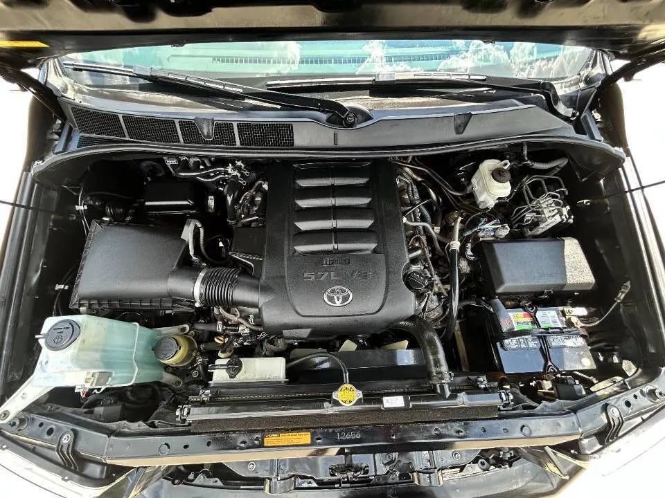 Used 2016 Toyota Sequoia Platinum RWD image 34