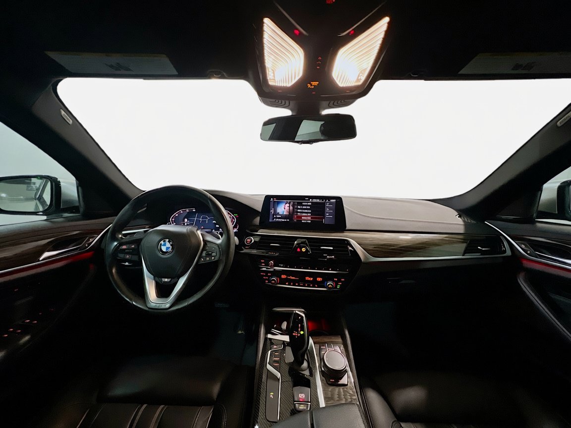 Used 2020 BMW 540i w/ Premium Package RWD image 18