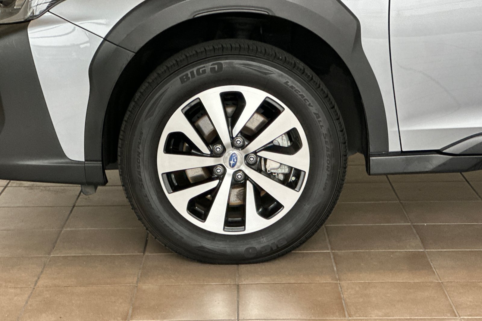 Used 2023 Subaru Outback AWD/4WD image 25