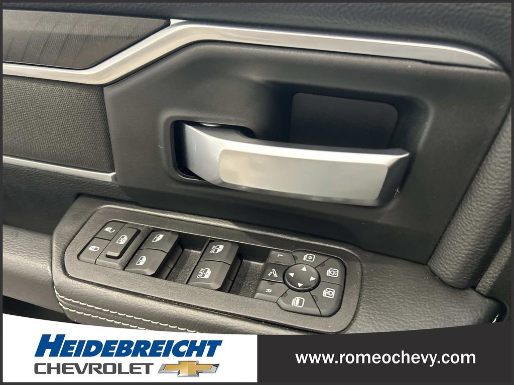Used 2025 RAM 3500 Big Horn image 11