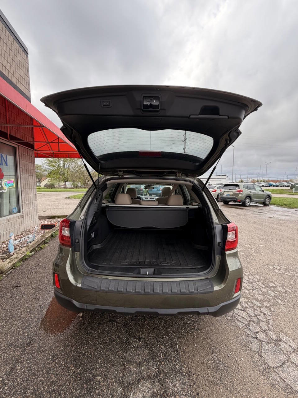 Used 2015 Subaru Outback 2.5i Premium AWD/4WD image 14
