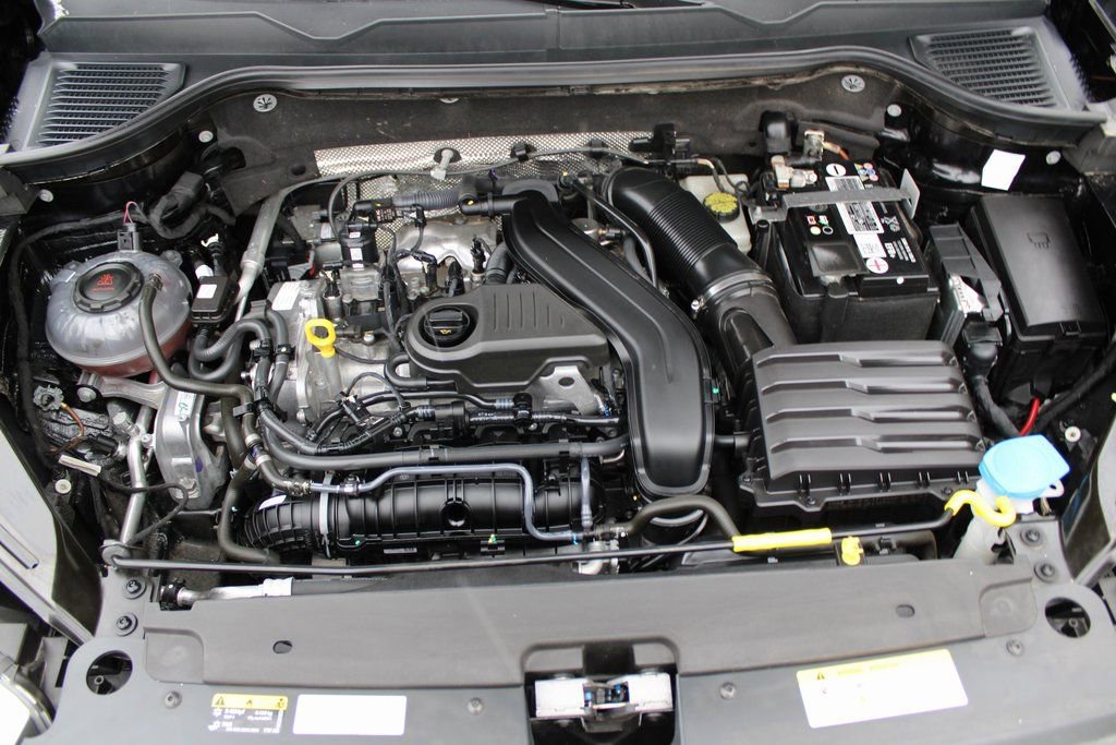 Certified 2023 Volkswagen Taos S image 28