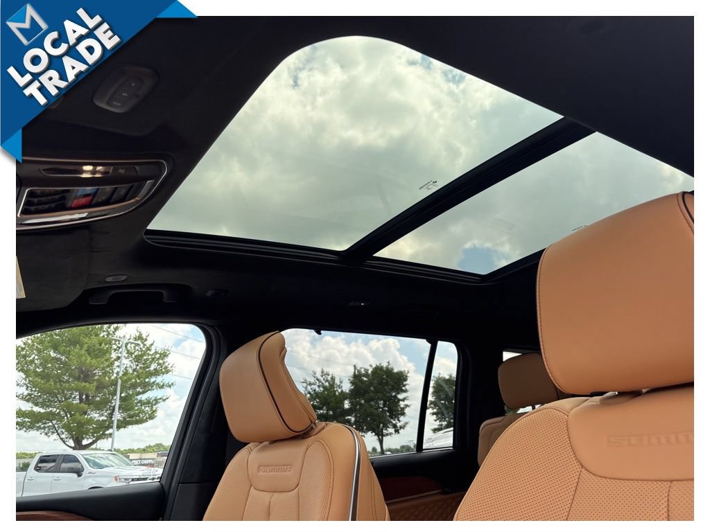 Used 2026 Jeep Grand Cherokee L Summit w/ Advanced Protech Group IV AWD/4WD image 3