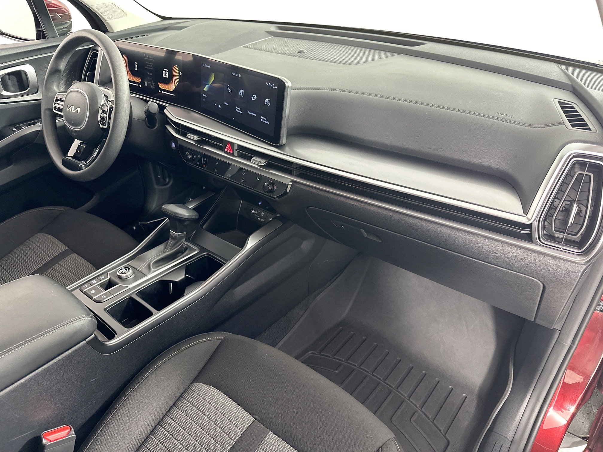 Used 2025 Kia Sorento LX image 27