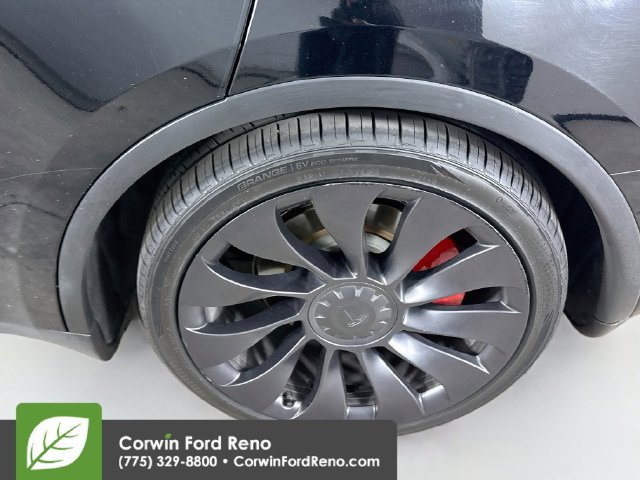 Used 2022 Tesla Model Y Performance AWD/4WD image 31