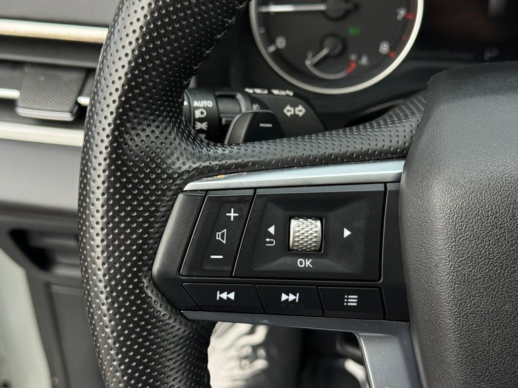 Used 2024 Mitsubishi Outlander SE image 34