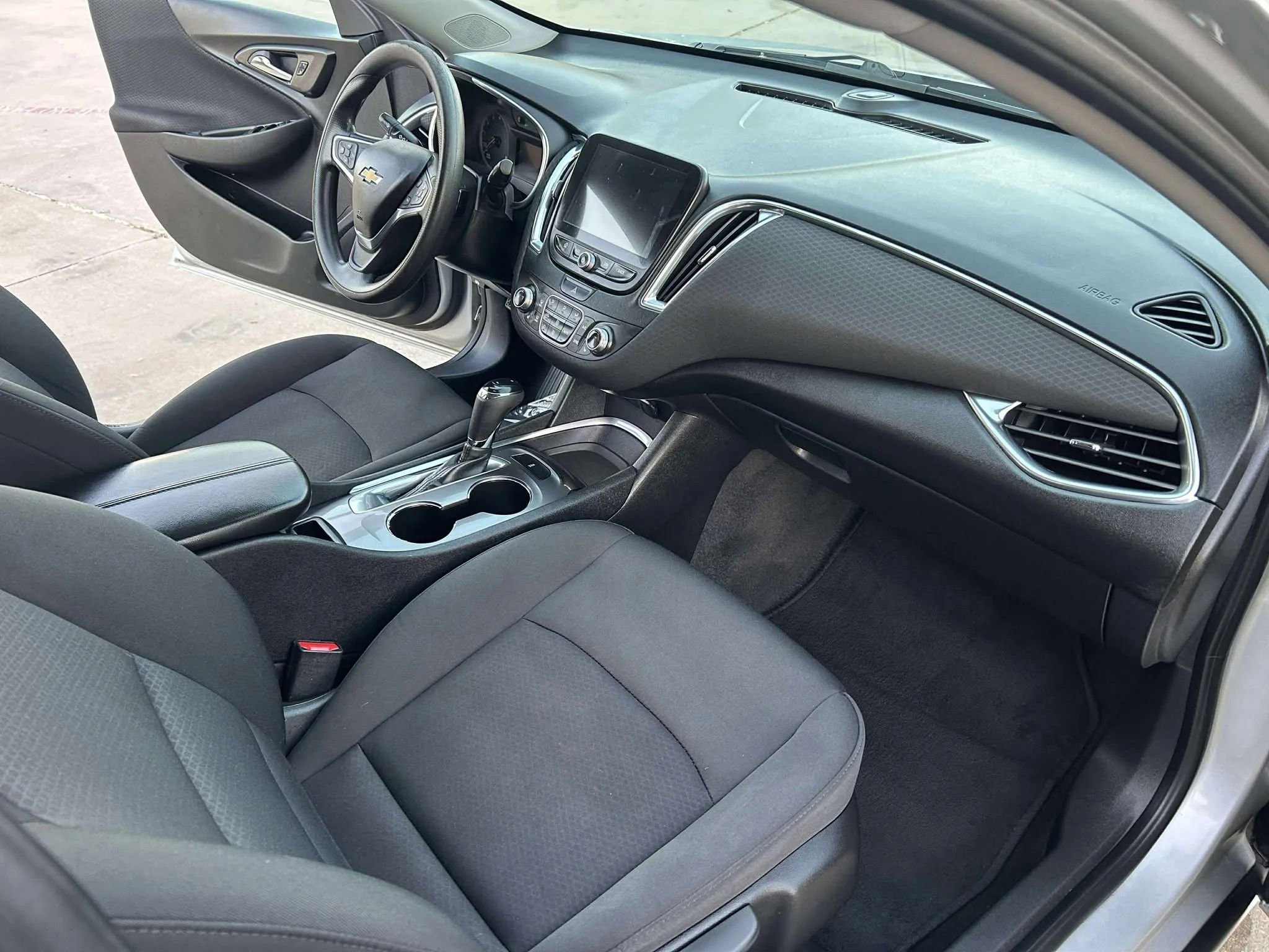 Used 2019 Chevrolet Malibu LT image 22