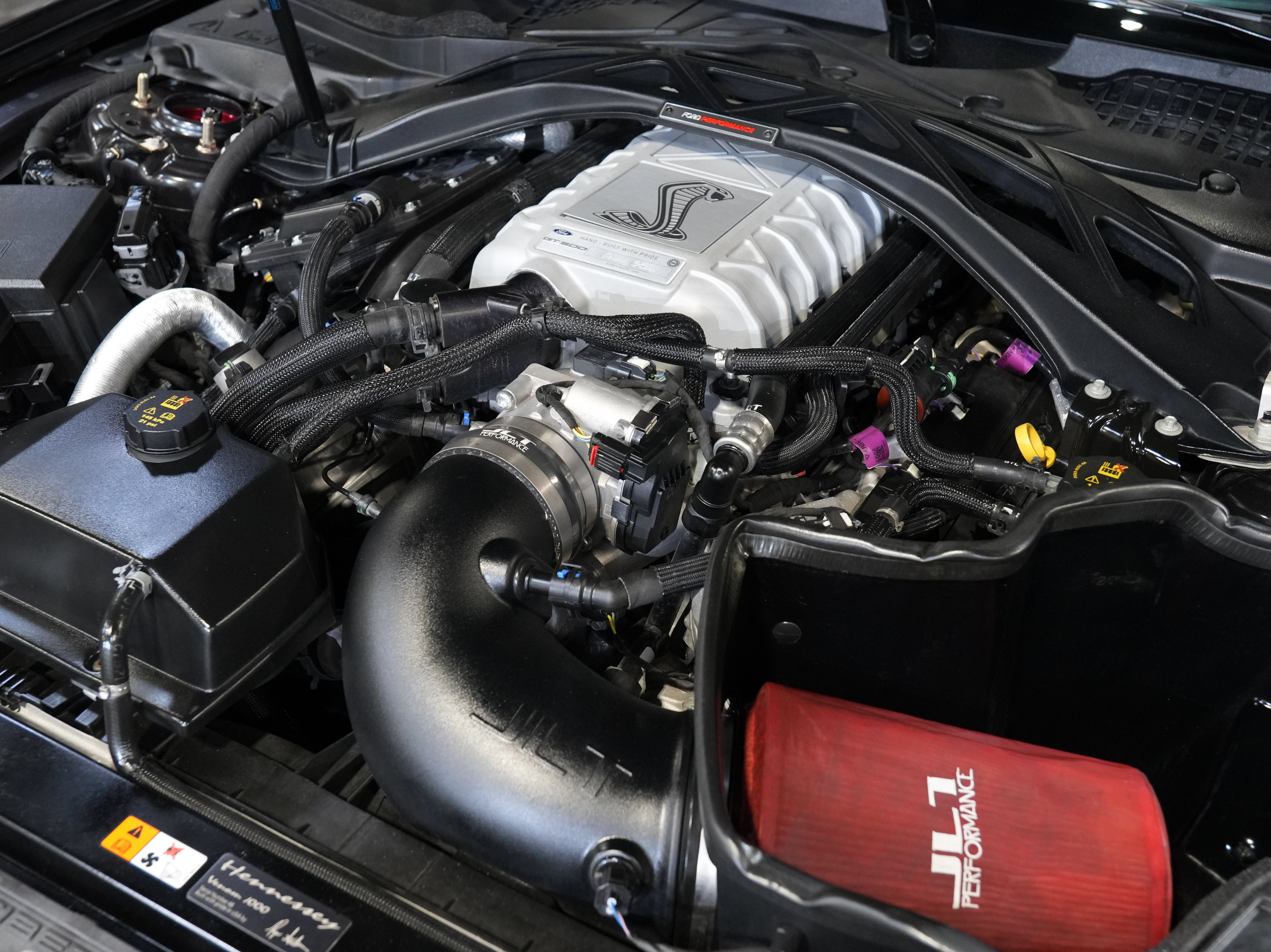 Used 2022 Ford Mustang Shelby GT500 w/ Carbon Fiber Track Pack RWD image 50