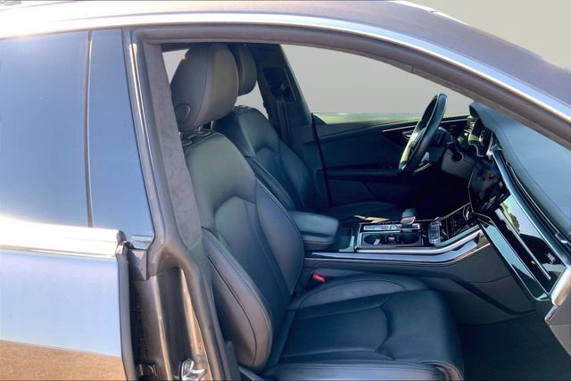 Used 2021 Audi Q8 Prestige w/ Prestige Package AWD/4WD image 7