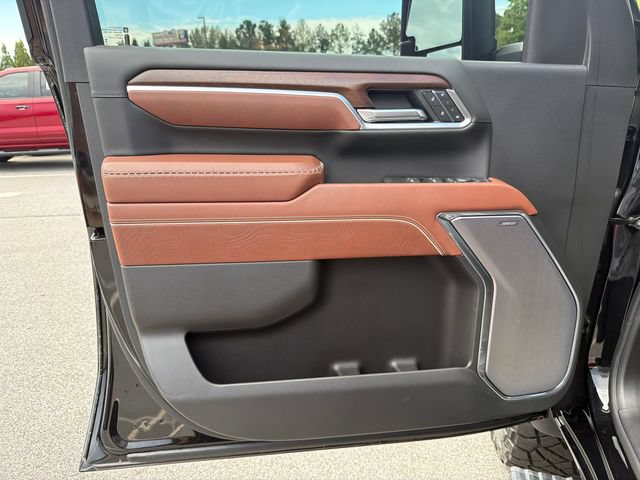 Used 2025 GMC Sierra 2500 Denali Ultimate AWD/4WD image 10