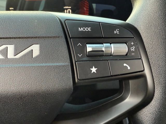 Certified 2025 Kia K4 LXS image 12