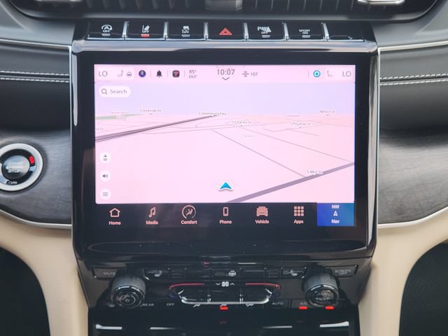 Certified 2025 Jeep Grand Cherokee Limited RWD image 19