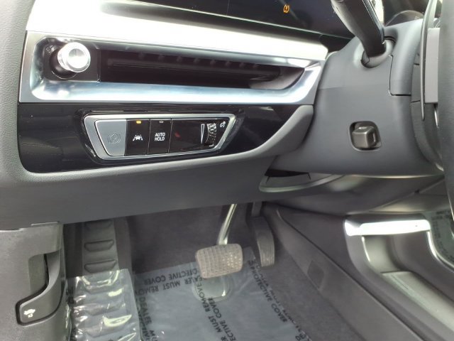 Used 2025 Cadillac Lyriq Luxury AWD/4WD image 28