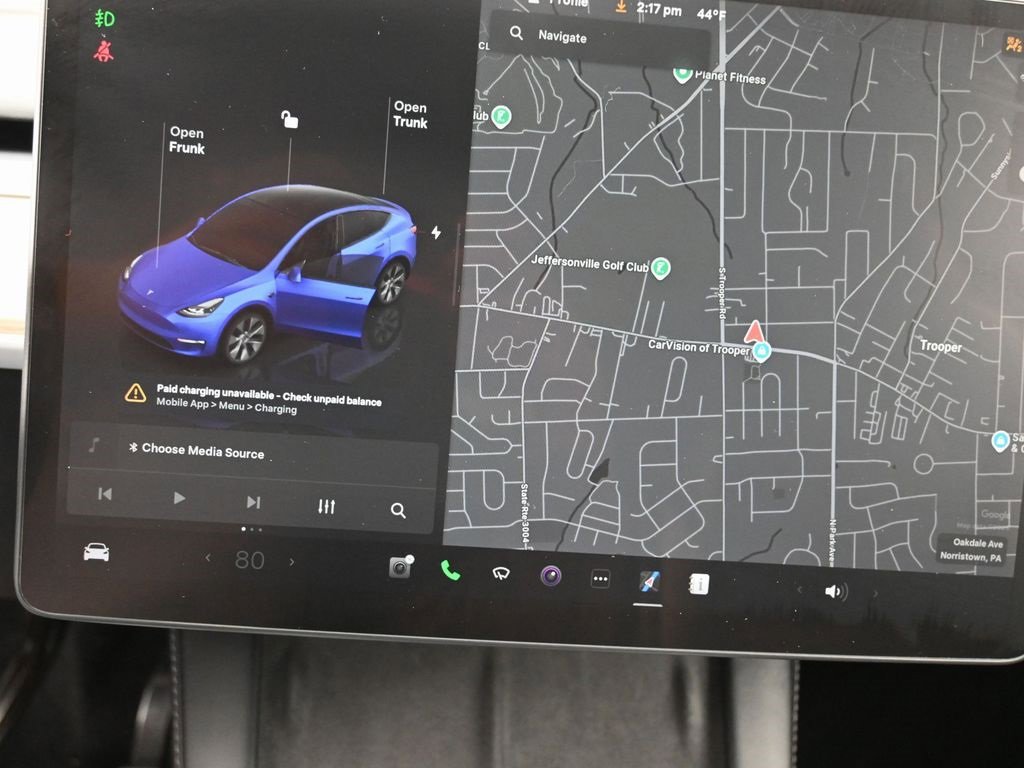 Used 2023 Tesla Model Y Long Range image 18