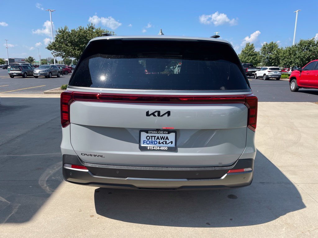 New 2027 Kia Carnival SX FWD image 6